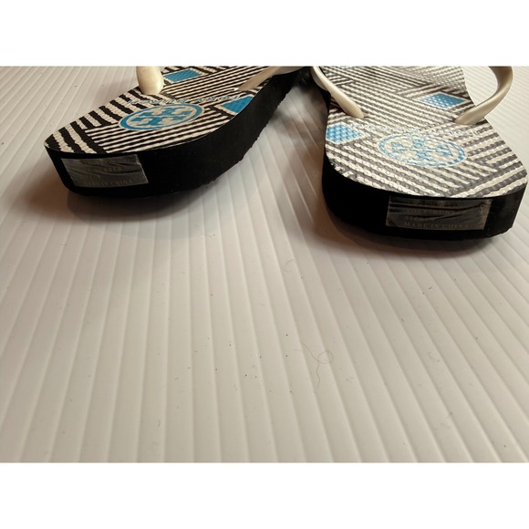Tory Burch Flip Flops Womens Size 9 Black White Blue Geometric Striped Thong - Picture 4 of 5